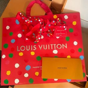 Luis Vuitton Box with bag. PERFECT